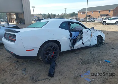 2022 Dodge Challenger R/T Scat Pack z USA, uszkodzony, nr VIN 2C3CDZFJ0NH249461